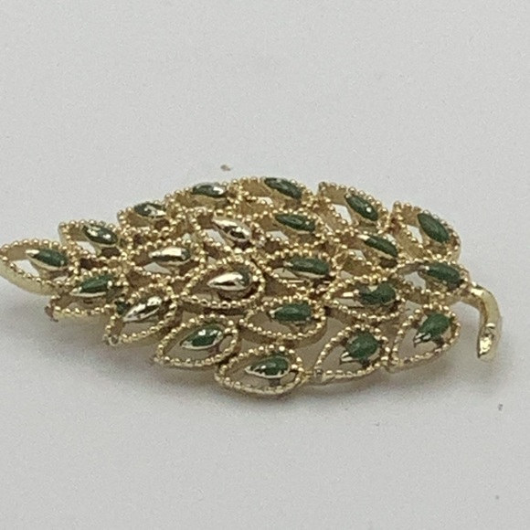 Vintage Gerry’s Goldtone Leaf Design Brooch - Picture 2 of 8